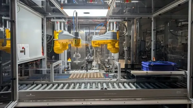 Pick-and-Place-Anlage für Parfümflaschen, Stausberg & Vosding