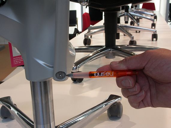 Les paliers lisses en iglidur G supportent la force de pression continue et élevée lors du réglage automatique et de l'utilisation du siège.