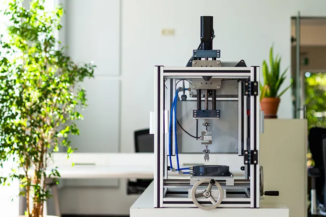 Rubik's cube solving machine | igus Malaysia