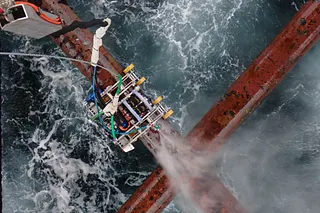 The Jacket Crawler is used under water, which means special requirements for the components.