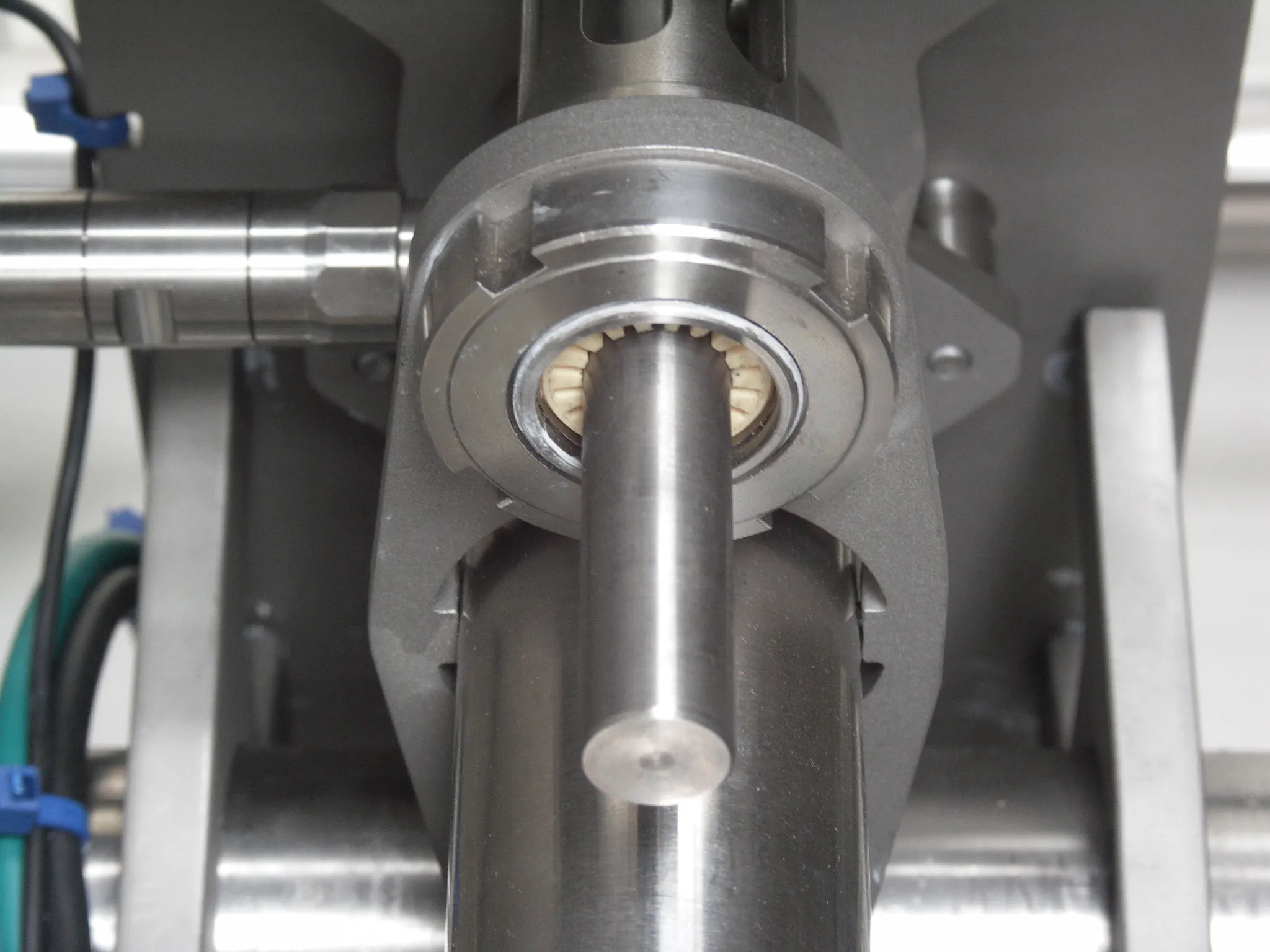 ポリマー製すべり軸受