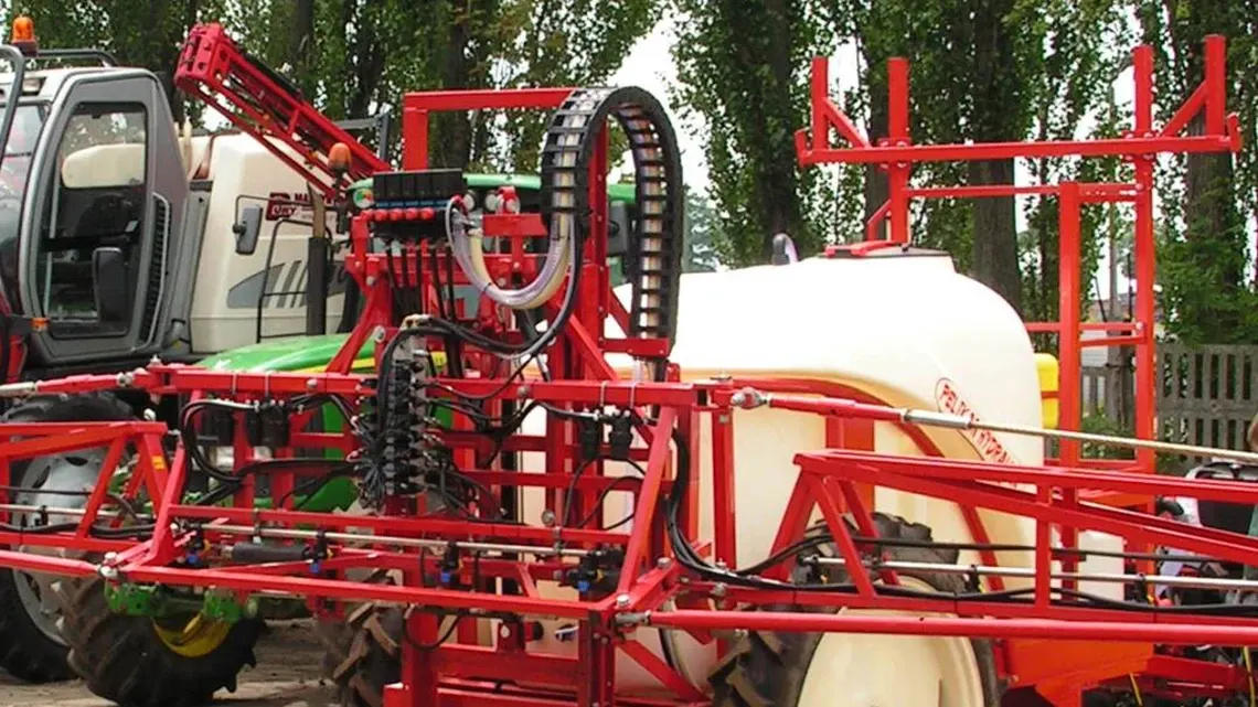 เครื่องพ่นยาสนามพร้อม energy chain