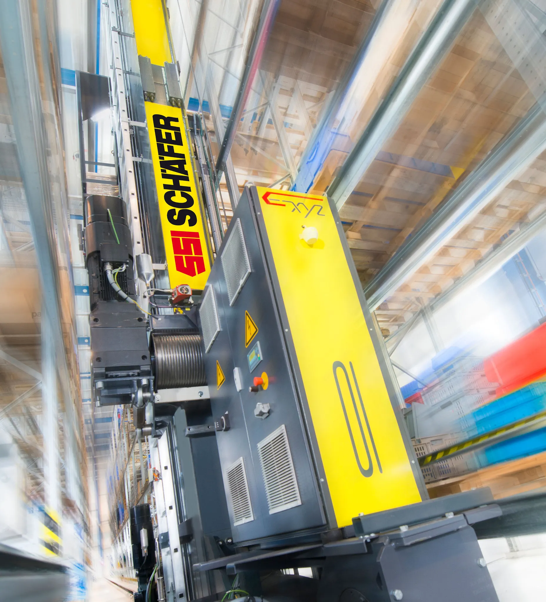 Storage and retrieval unit