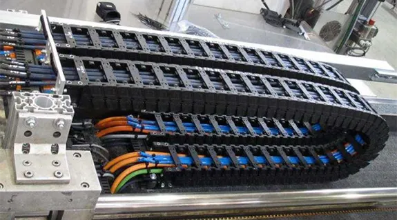 les câbles igus en essai de charge