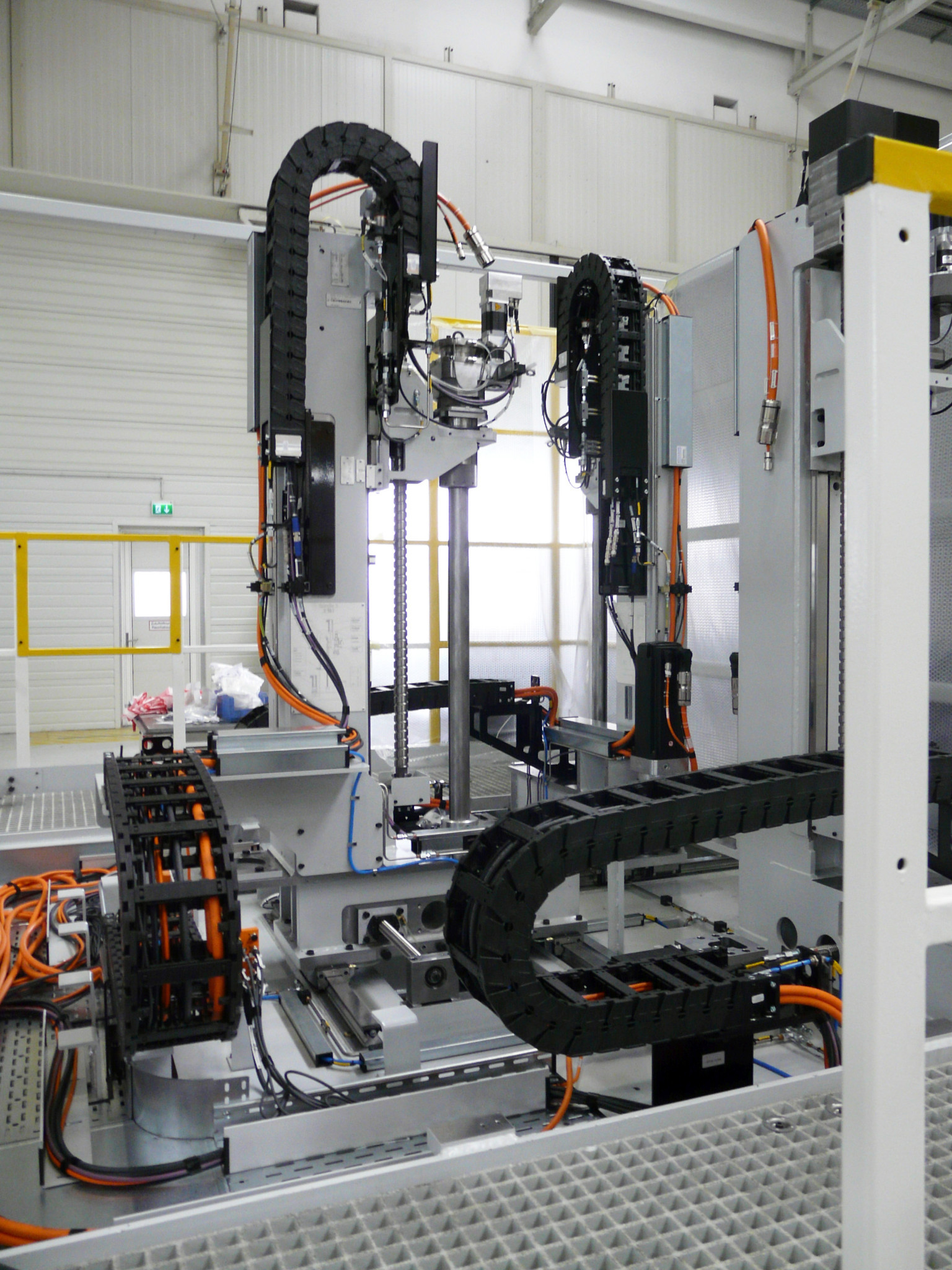 P4 roller energy chain