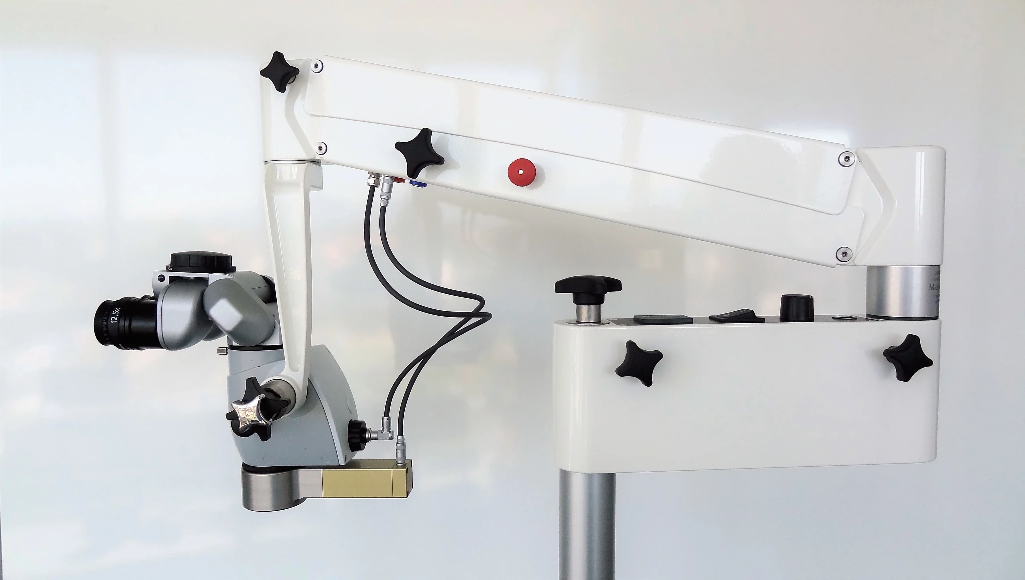 Surgical microscope from Prechtl TechSolutions
