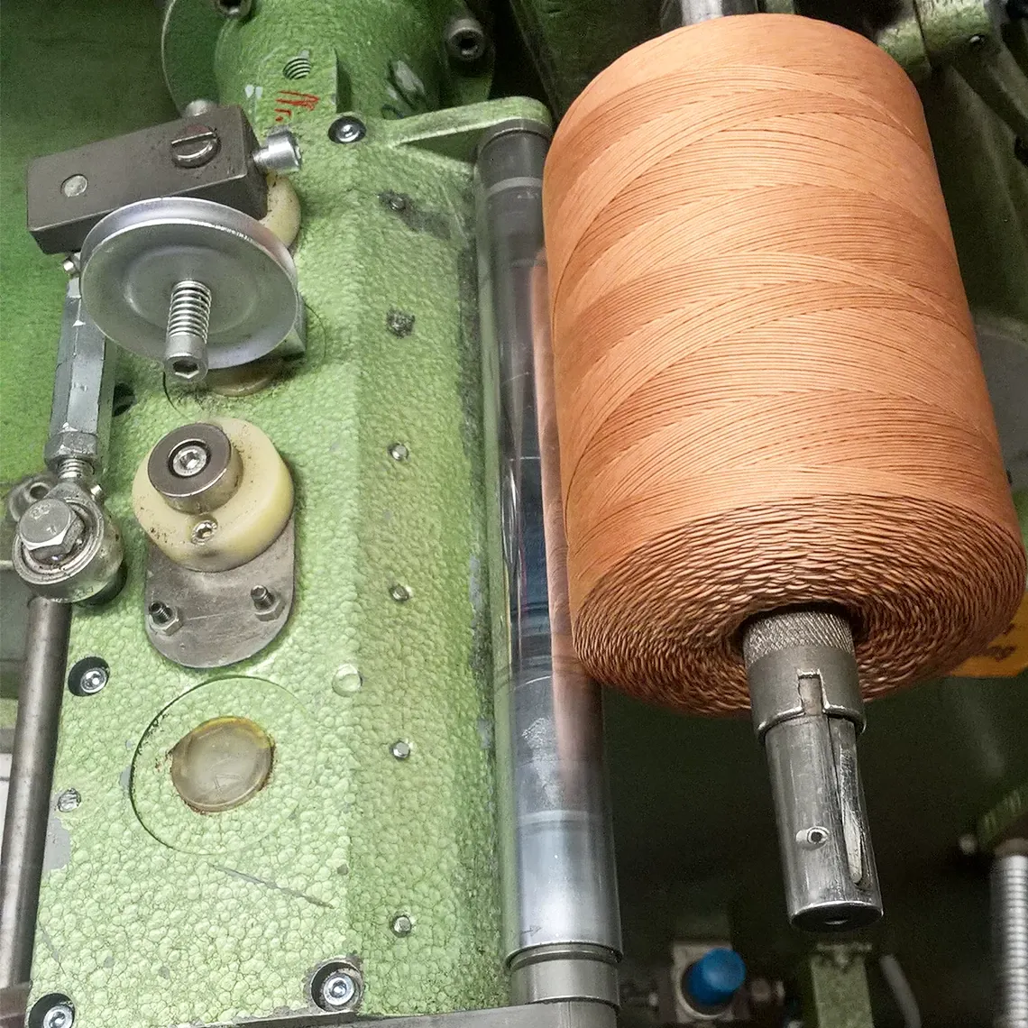 3D printed reverse thread roller in a winding machine