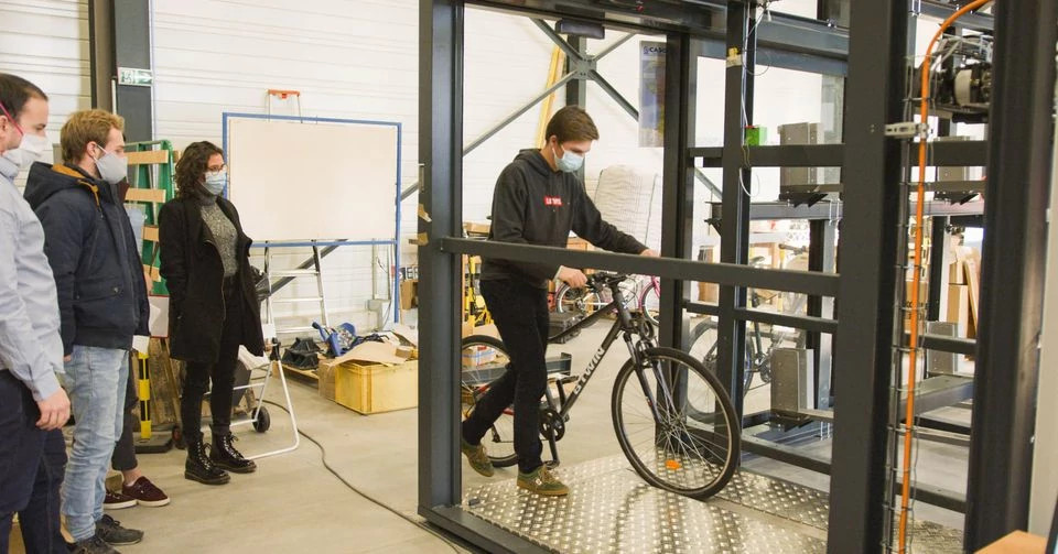 Bicycle garage