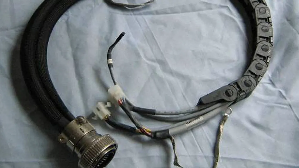 Energy chain with chainflex cables