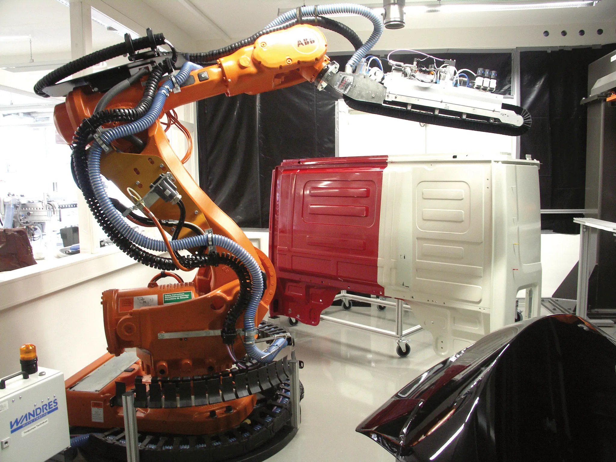 Wandres_gmbh_6_axis_robot_twisterchain