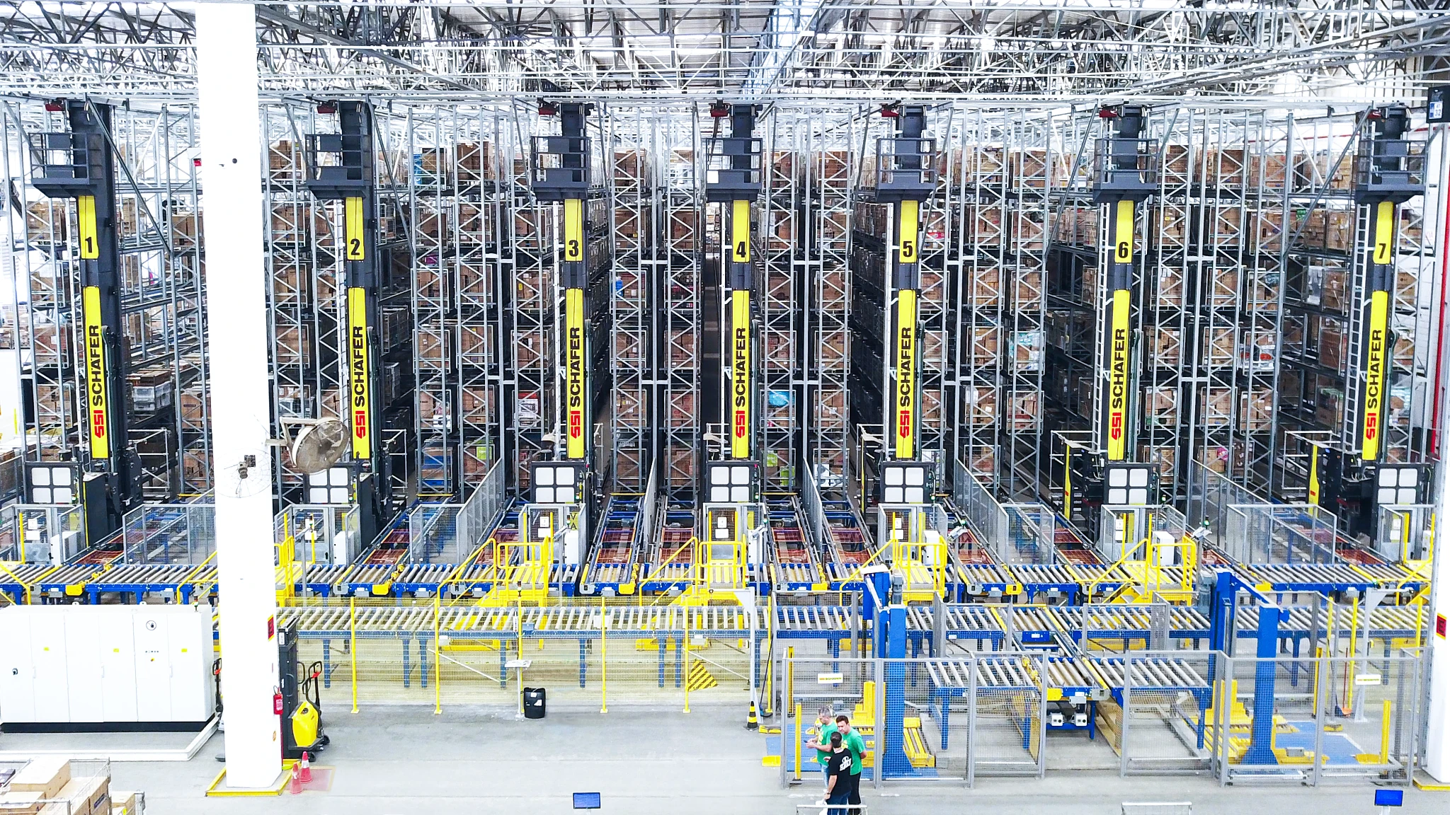 Regalbediengeräte von SSI Schäfer