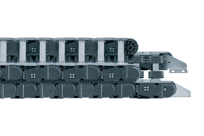 P4 e-chain® System | igus®