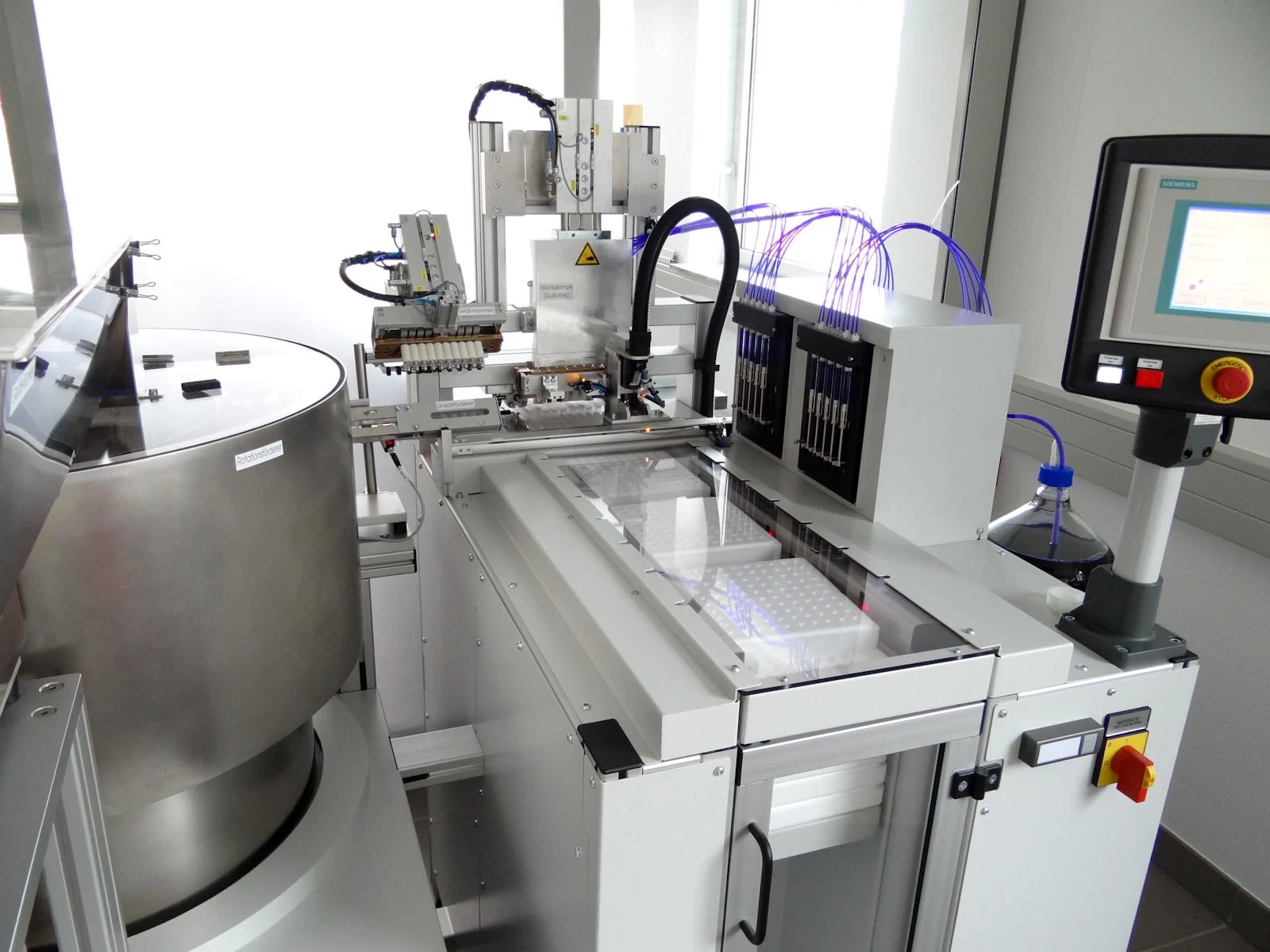 Filling system in laboratory technology