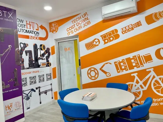 Waiting Room PT igus Indonesia. Kantor PT igus Taman Tekno