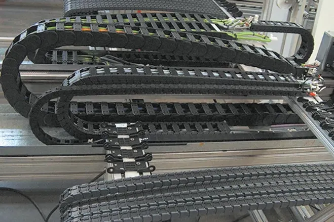 Moving Cables Cables for motion: chainflex® | igus Finland