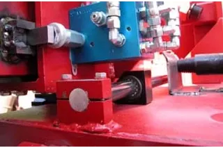 linear bearings on drilling rig