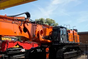 construction machinery with energy chain
