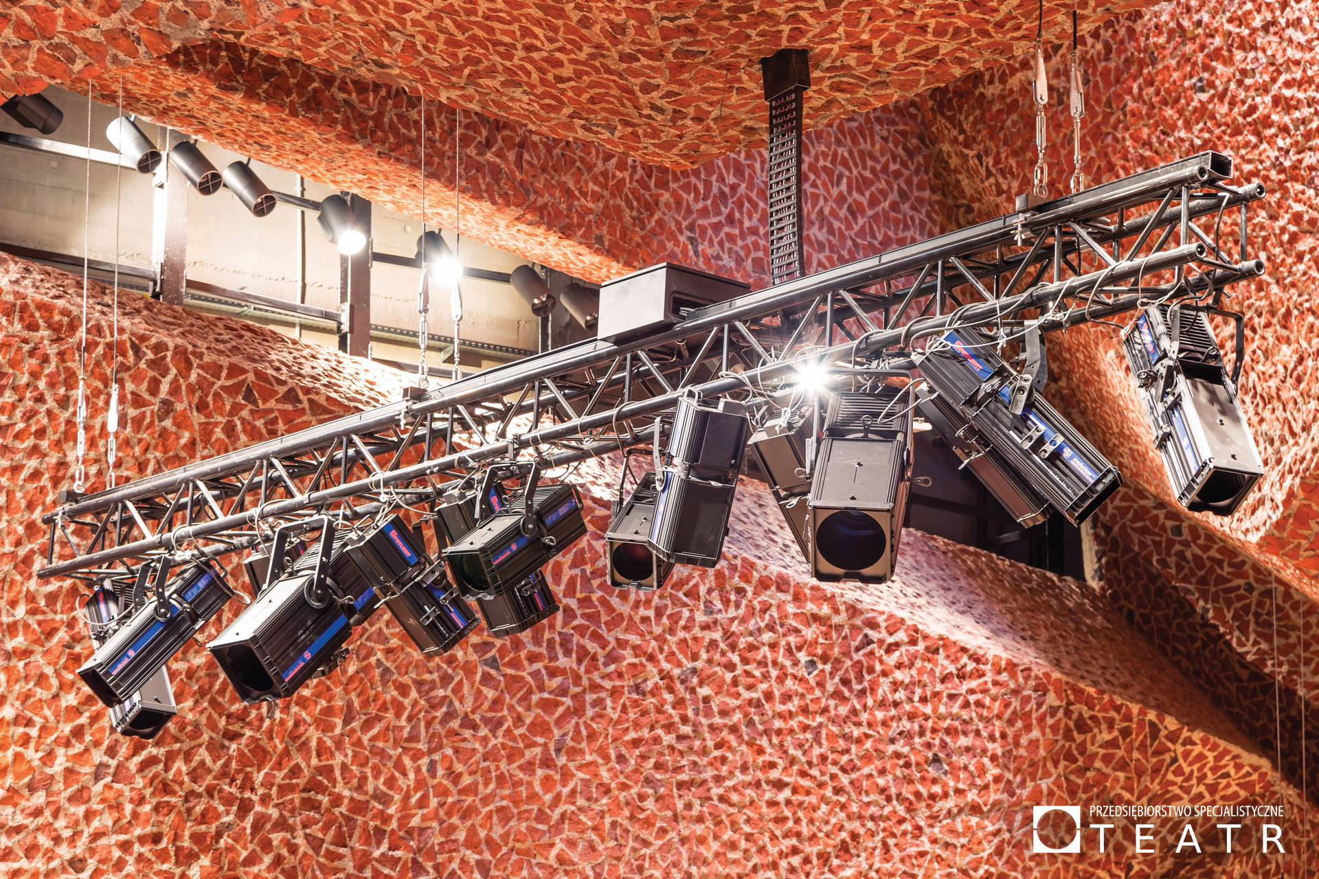 Lighting trusses at the Cultural and Congress Centre in Toruń (Poland)