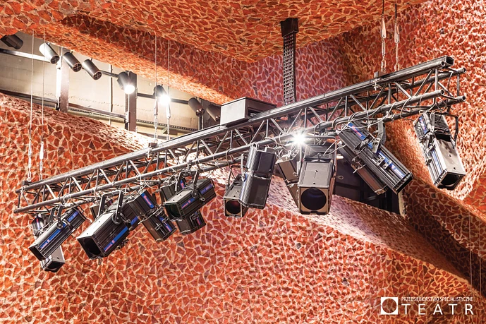 Successful stage rigging equipment applications