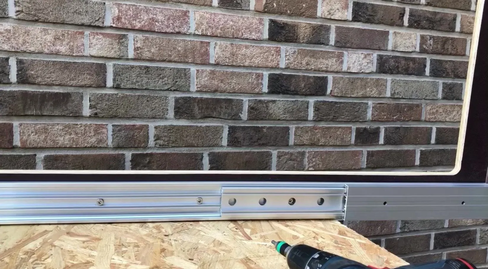 Montage des rails de la gaine