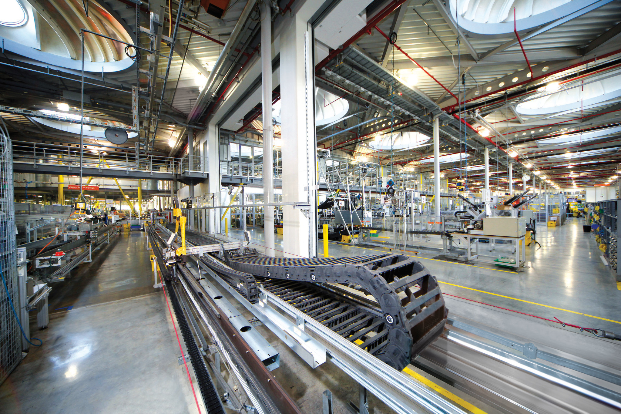 Test laboratory for energy chains