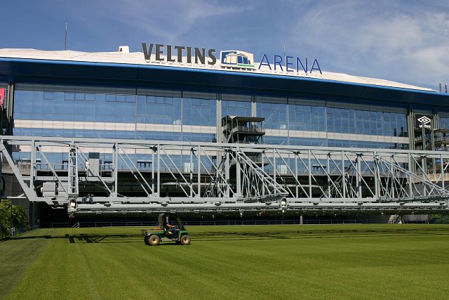 Reliable cable guidance in the VELTINS Arena lawn exposure ...