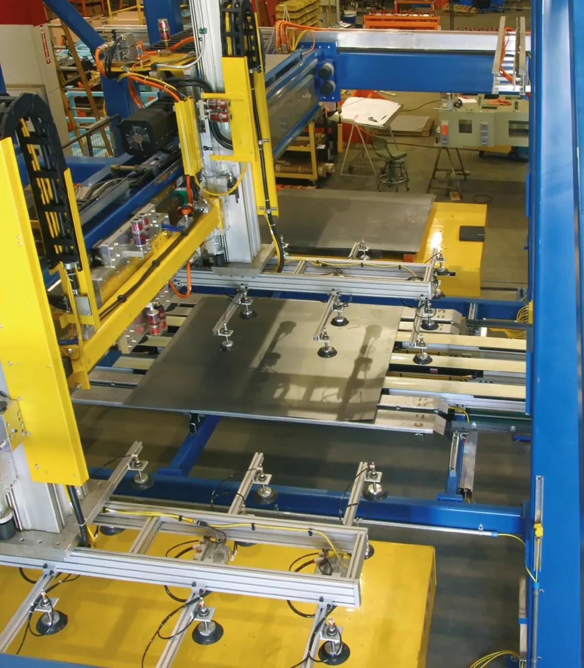 Handling units using E6 cable carrier