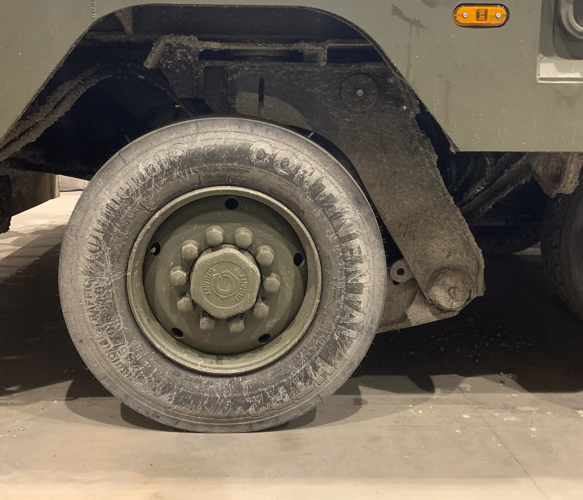 Oś wahliwa do naczep