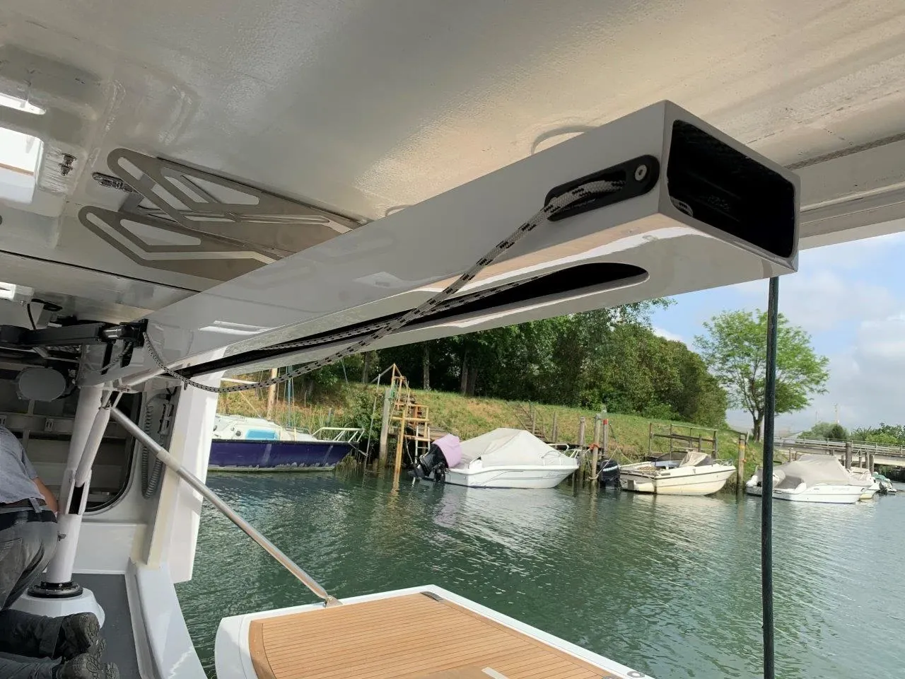 Pescante de diseño estructural innovador