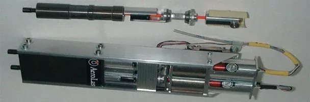 Recoger y colocar el cabezal de la máquina con los forros DryLin® R