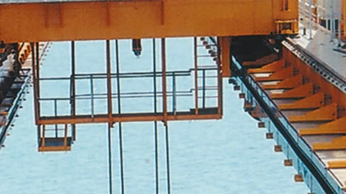 igus® energy chain on a crane