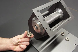 Mechanical drive unit of a pellet stove