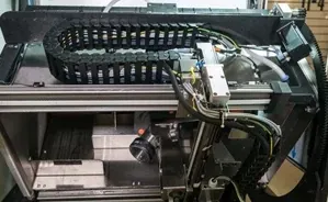 Portique igus dans un système de nettoyage sans entretien