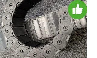 Schwarze Energiekette von Fremdhersteller