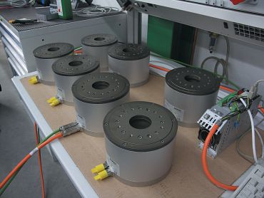 HIWIN torque motors with chainflex cables