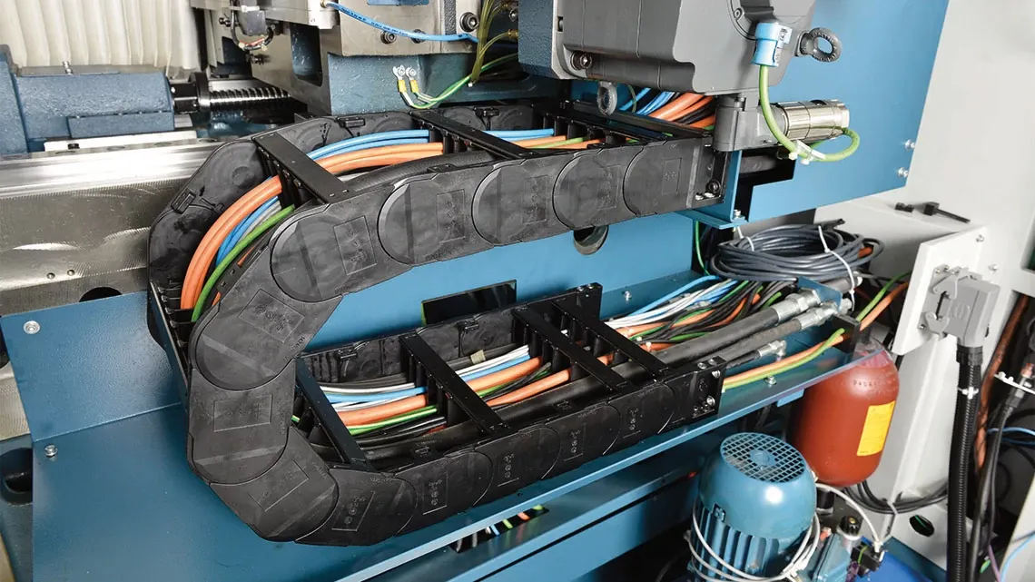 Energy chain in machine