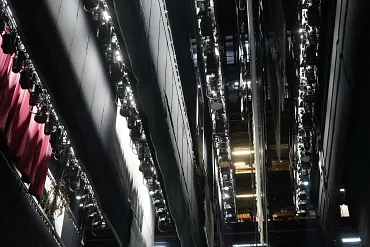 Zig-zag system at the Royal Opera House