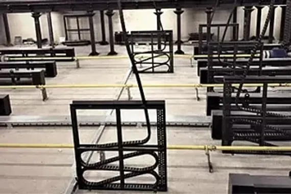 e-chains for multifunctional hall