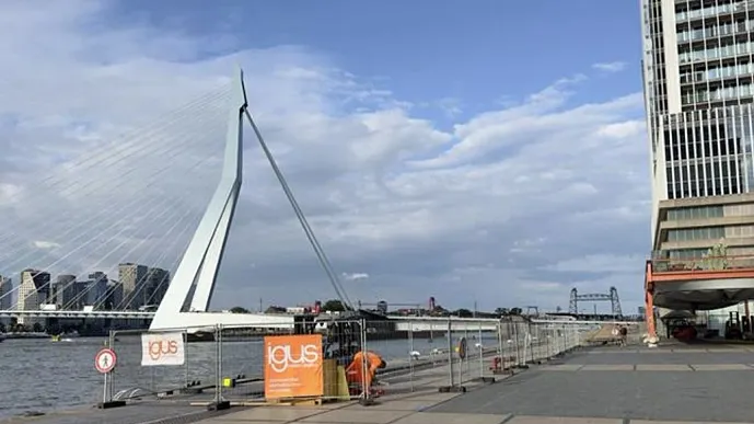 Mobile and sustainable shore power at the cruise ship terminal in the ...