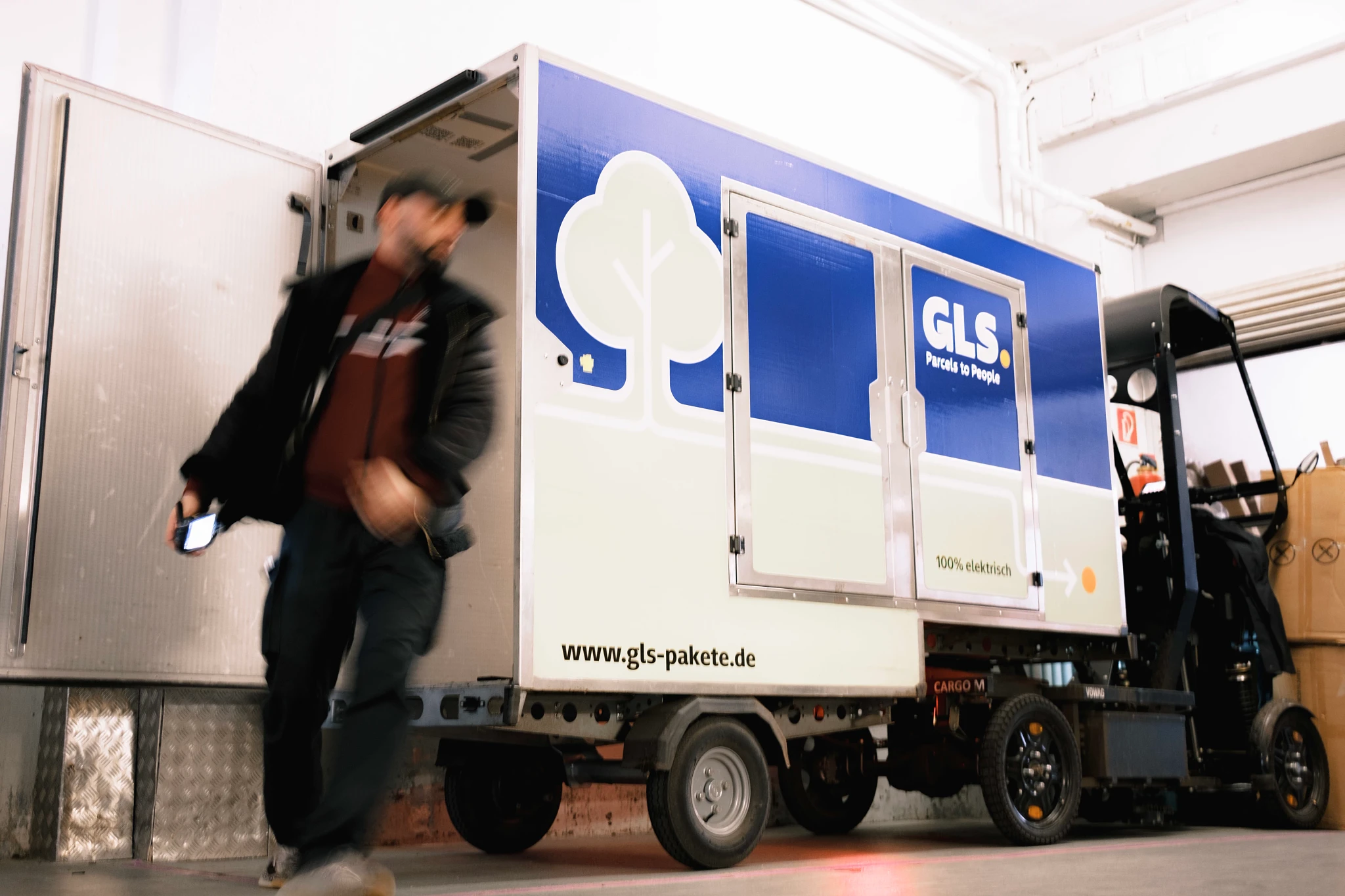 Portable surgical microscope