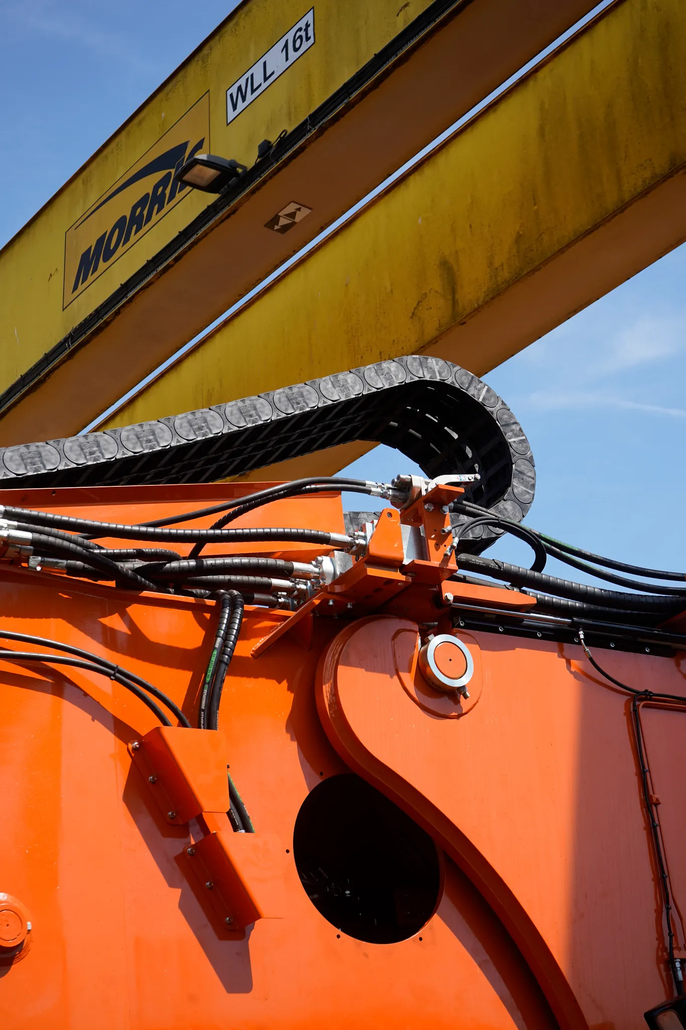 energy supply system on excavator