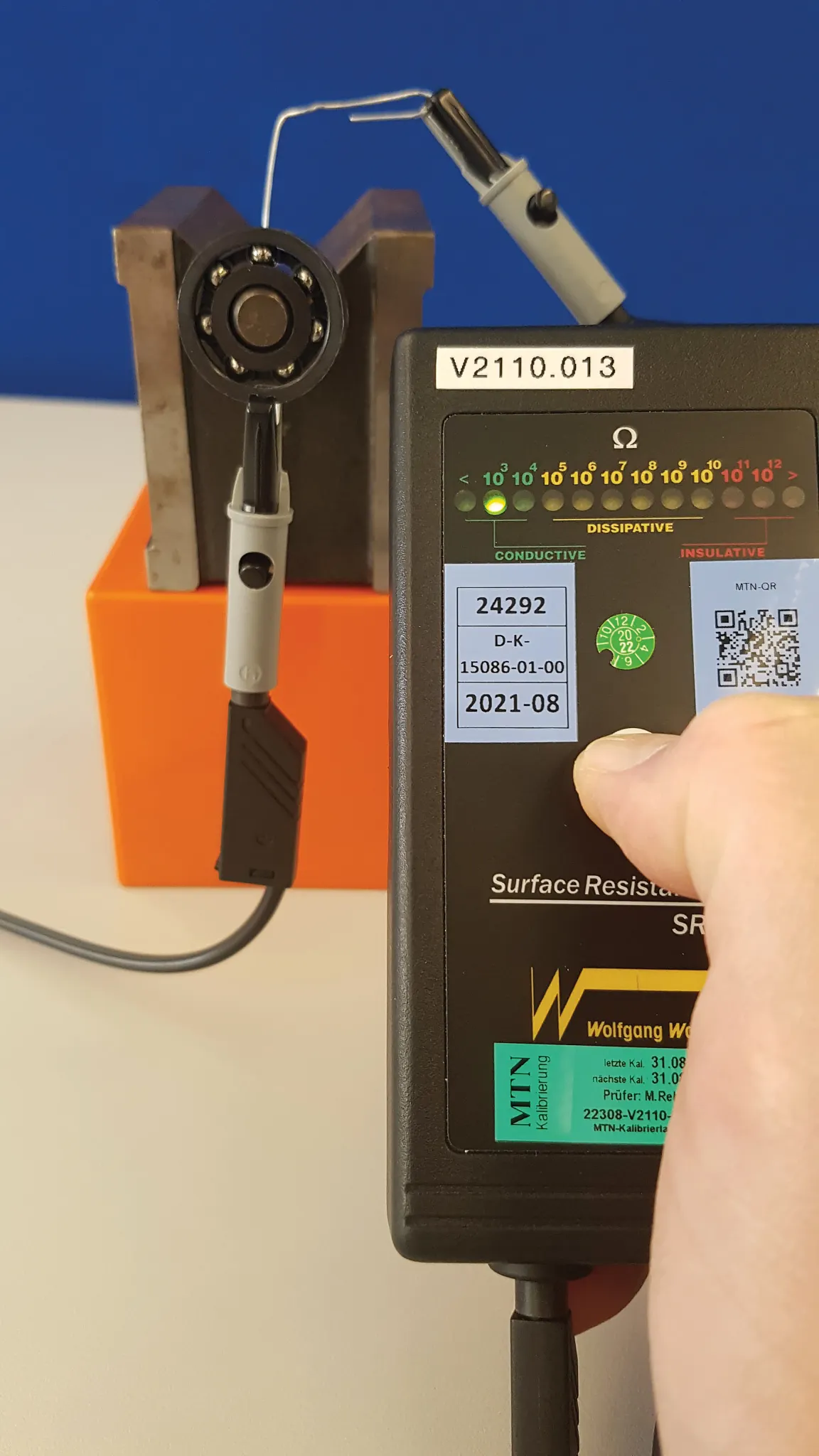 İletken xirodur® F500 malzemesinin ESD ölçümü