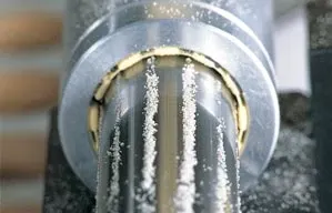 Douilles à billes résistantes à la saleté et à la poussière