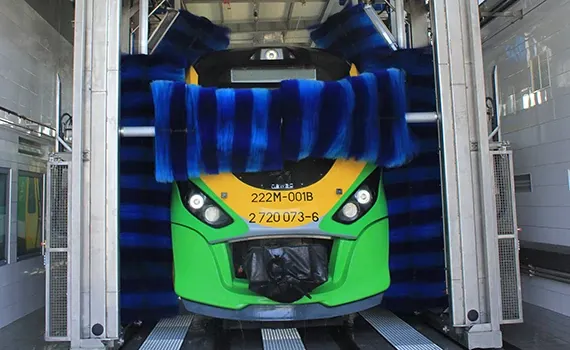 Car wash for trains