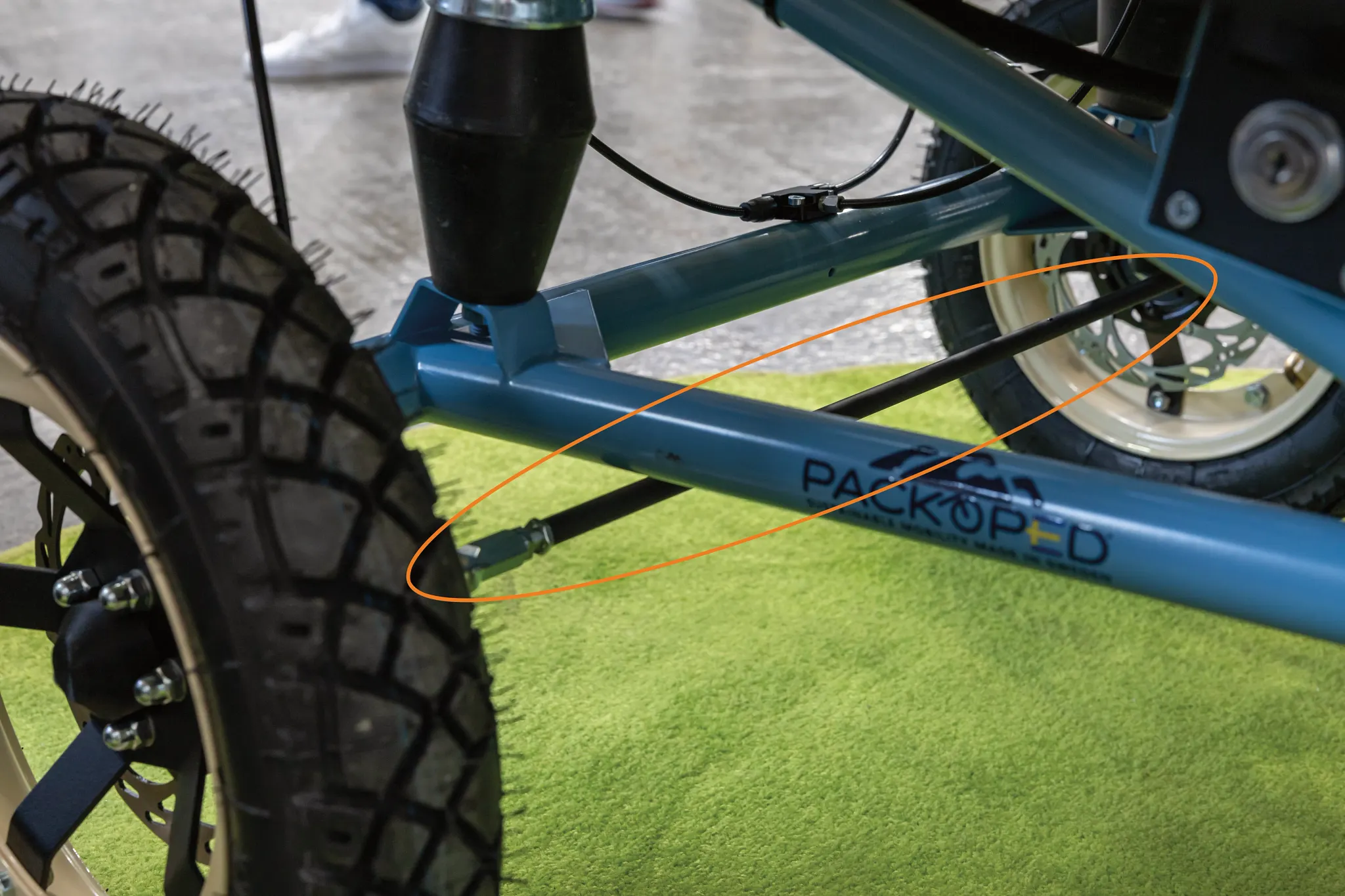 Packoped steering rod