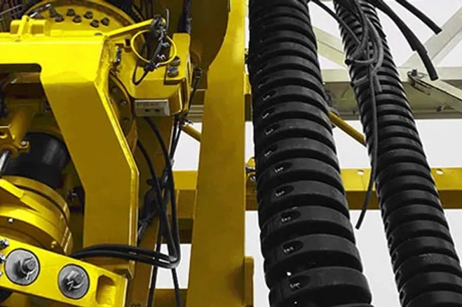 Continuous Cable Loop e-loop® instead of service loop | Secure cable guidance for top drives ...