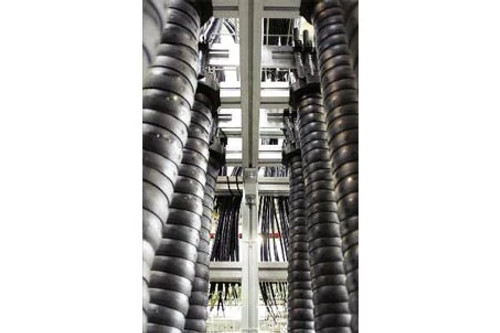 Torqueable Wire Torsion cables for use in industrial robots