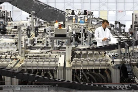 Test laboratory for igus® energy chains