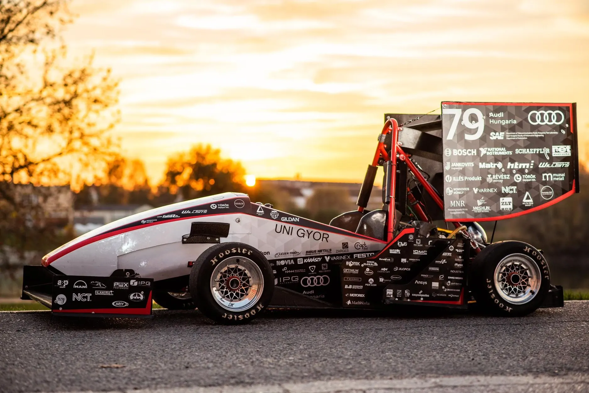 igubal® en un coche de carreras