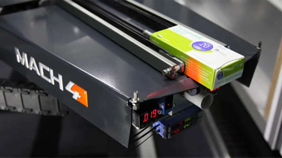 Order picking system from Mach4